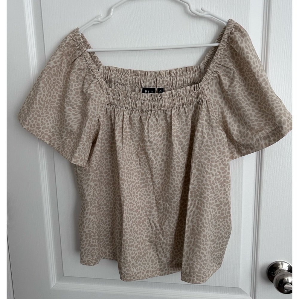 NWT Gap Womens Flutter Sleeve Top